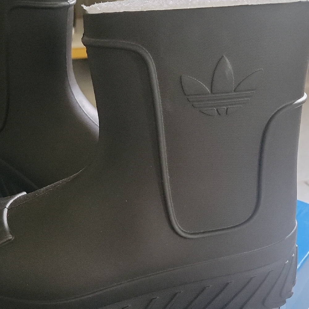 Adidas Adifoam Superstar Black Waterproof Boots - Picture 11 of 12